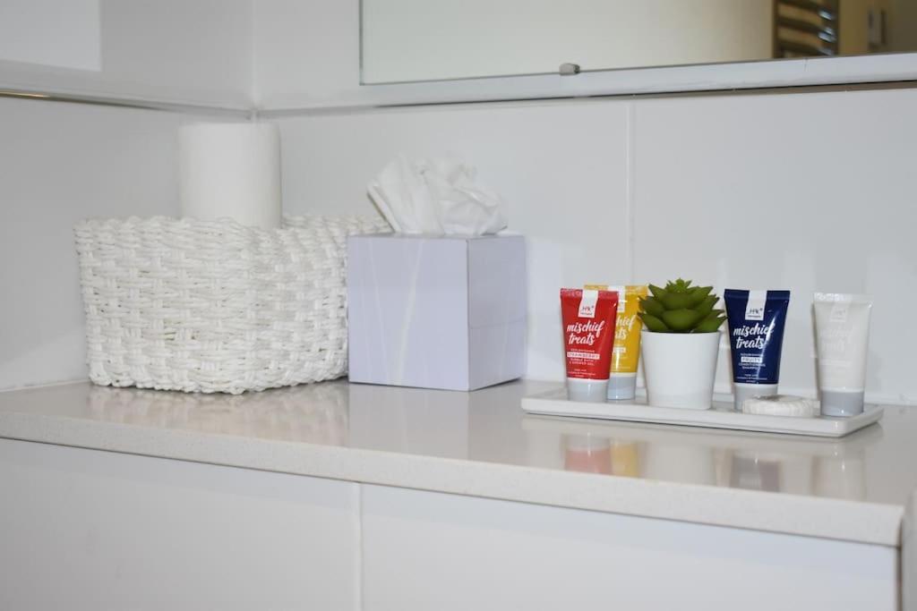 Stylish Modern 1Bed Apartment In Bedford Luaran gambar